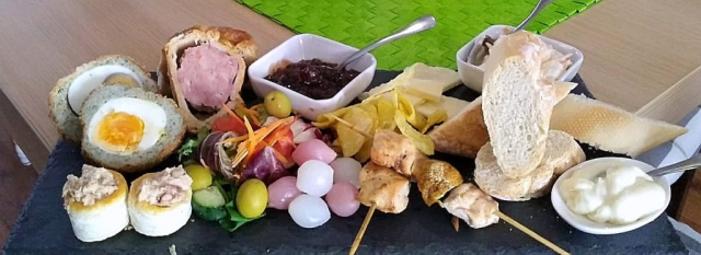 music picknic platter